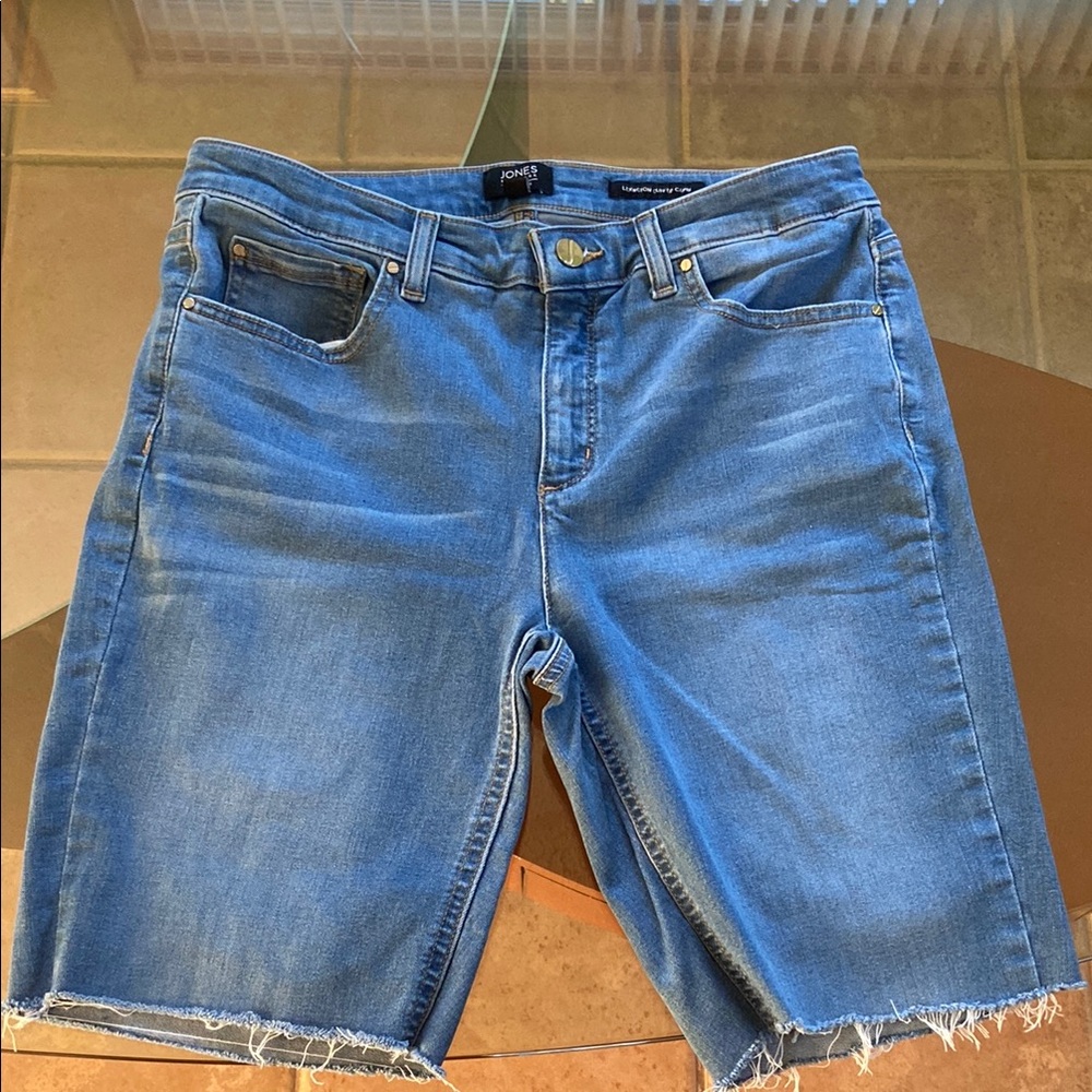 Jones N.Y cut-off shorts
